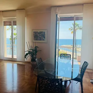 https://brezza-di-mare.hotelitalianriviera.com